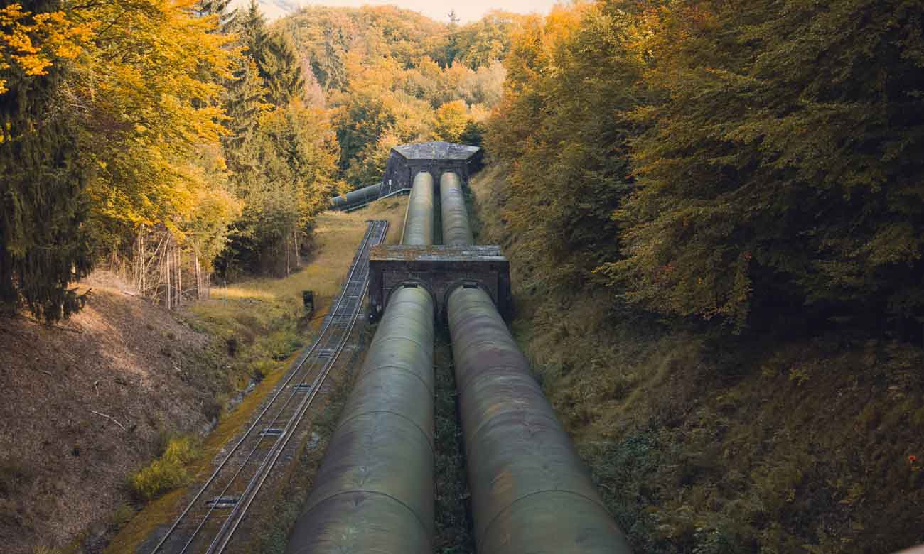 pipes-nature-1300px pipes-nature-1300px