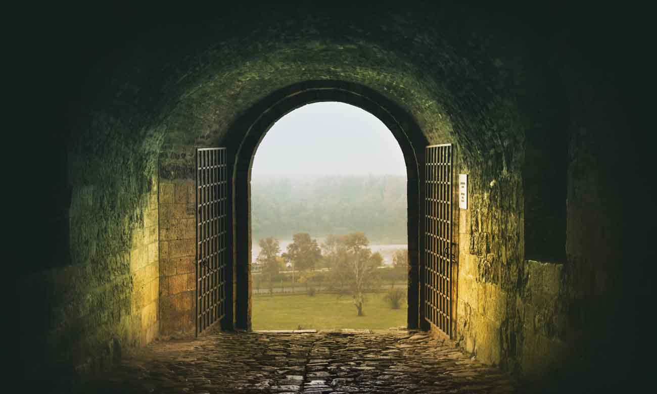 gate-green-1300px gate-green-1300px