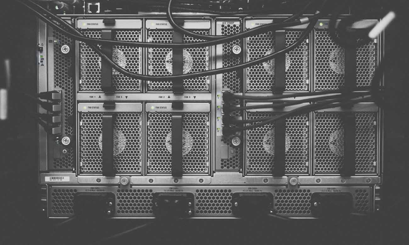datacenters-black-and-white-1300px (1) datacenters-black-and-white-1300px (1)