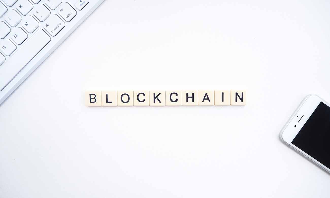 blockchain-1300px blockchain-1300px